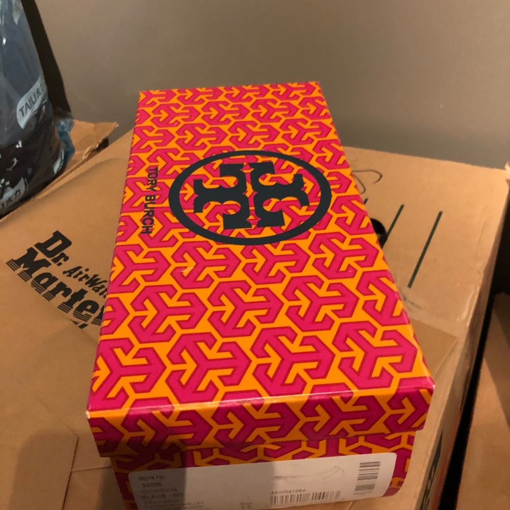Tory Burch flats shoes box